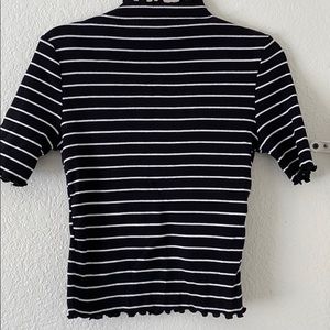 short sleeve crew neck top